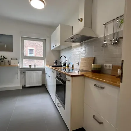 Zum Turmstorch - Frisch Saniert, Modern, Eigener Zugang *