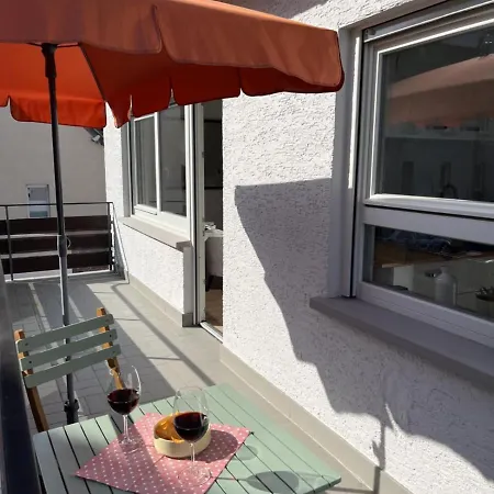 Zum Turmstorch - Frisch Saniert, Modern, Eigener Zugang Lägenhet *