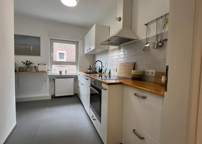 Zum Turmstorch - Frisch Saniert, Modern, Eigener Zugang *